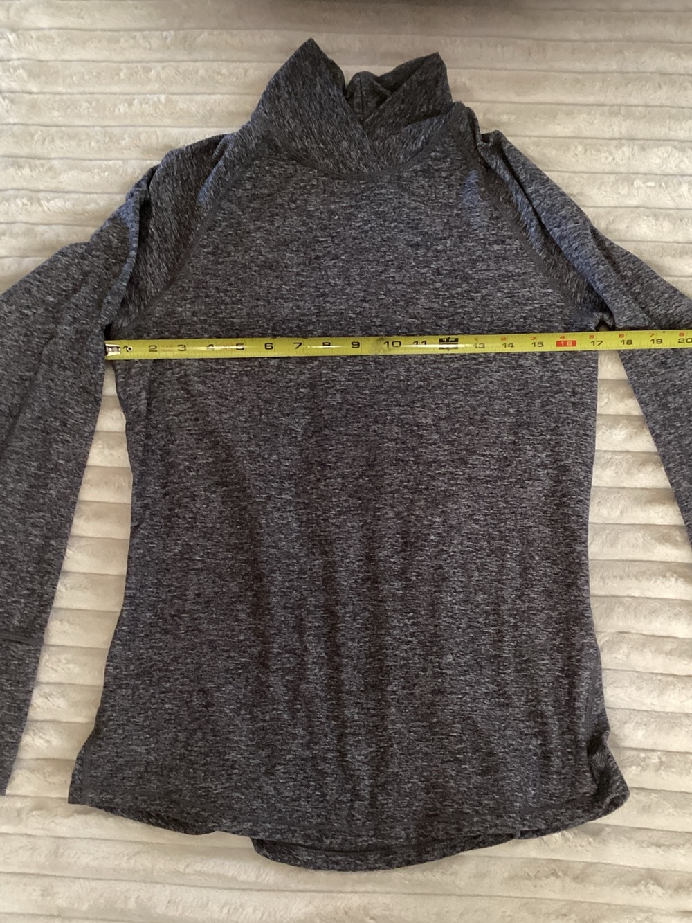 lululemon athletica Heathered Dark Gray Long Sleeve Shirt *Vintage*